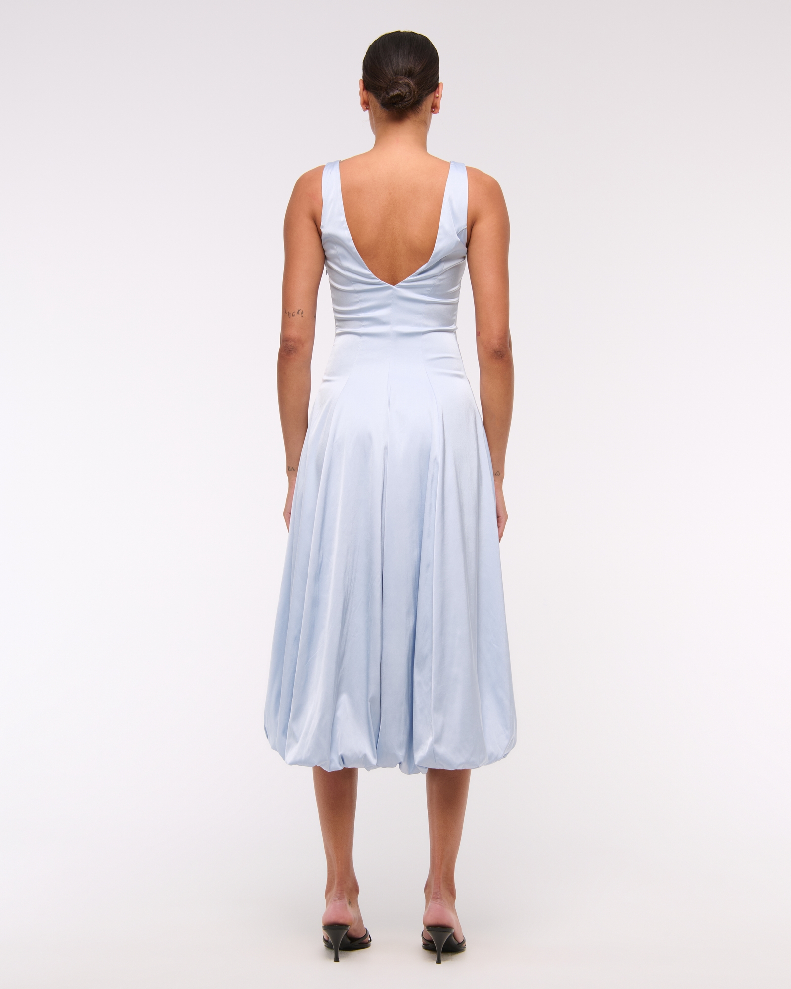 Abercrombie & Fitch Plunge Bubble Hem Midi Dress | MainPlace Mall