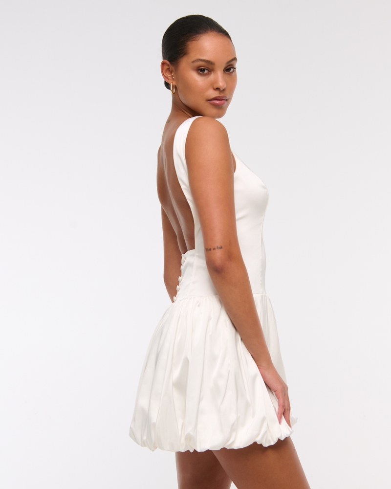 Donna Vestito corto con collo alto e fondo a palloncino Donna