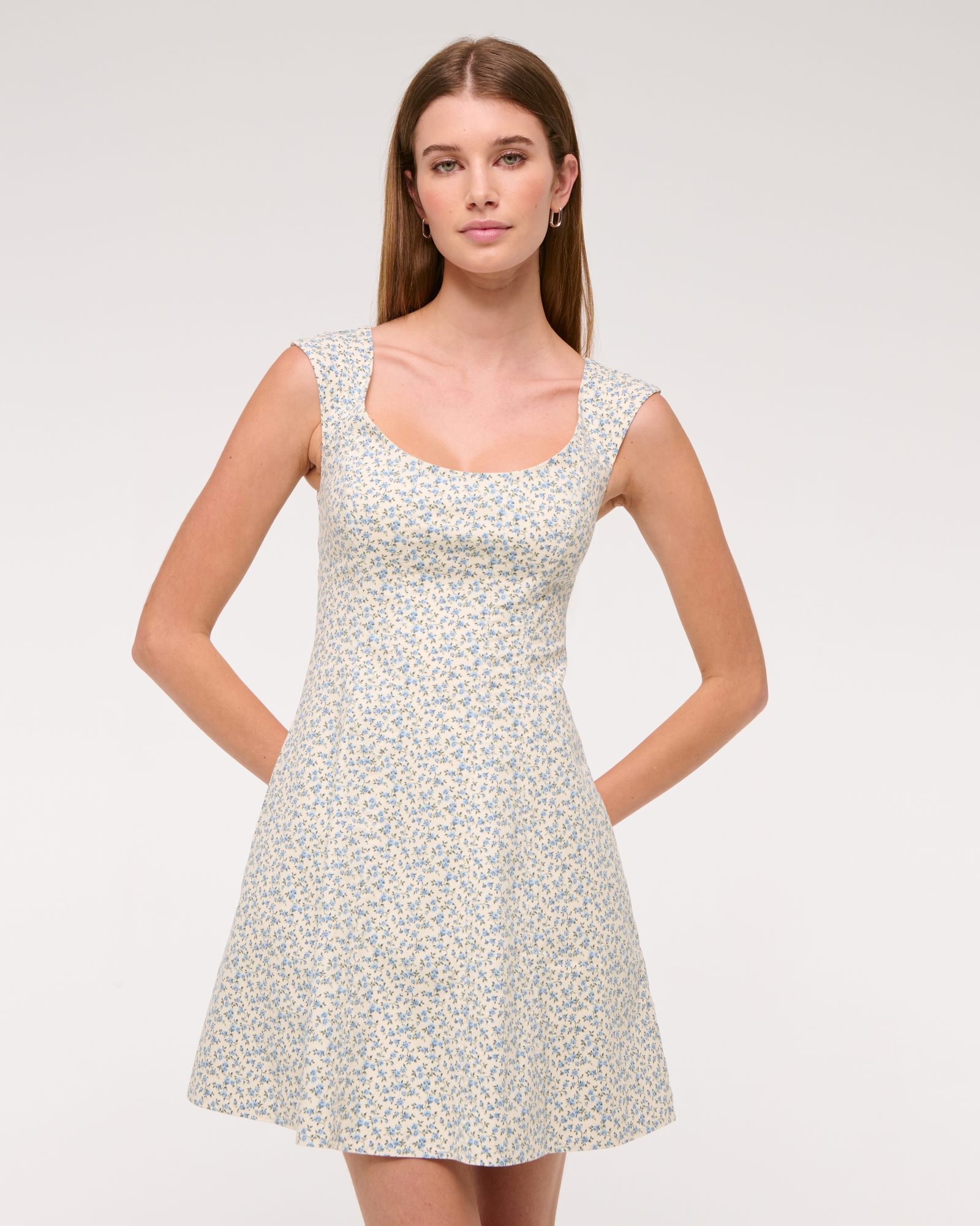 Women's The A&F Mila Cap Sleeve Mini Dress in Cream Floral | Size XL Tall | Abercrombie & Fitch