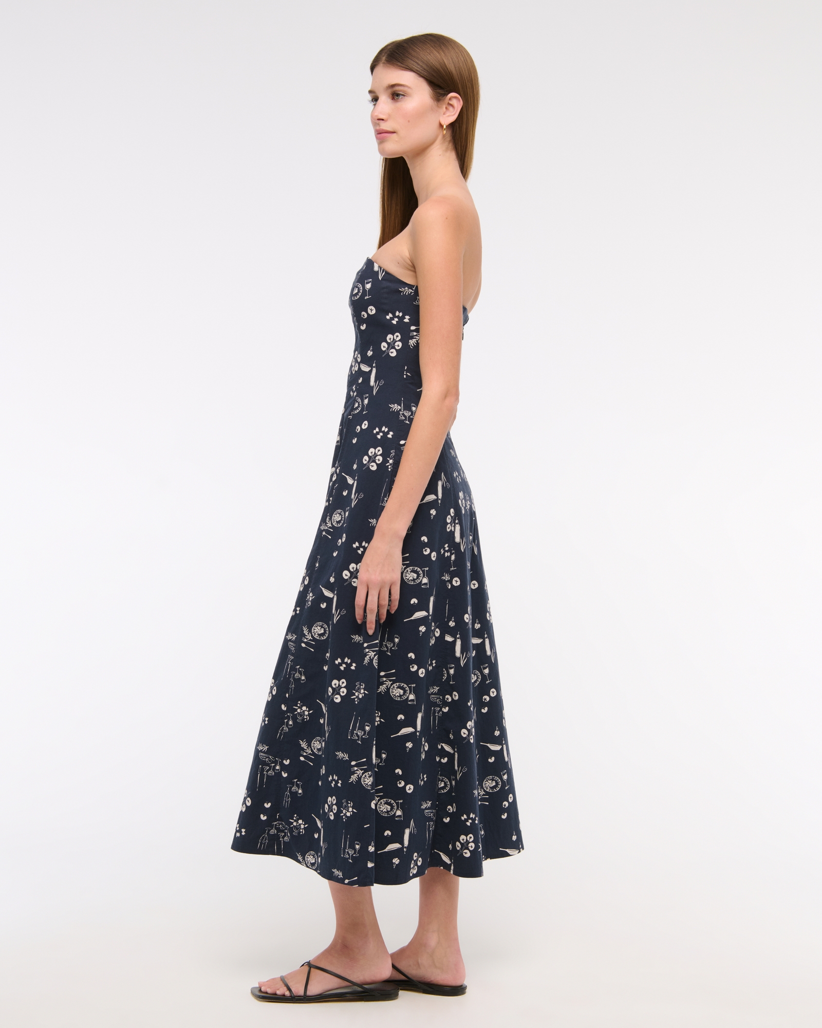 The A&F Mila Strapless Midi Dress