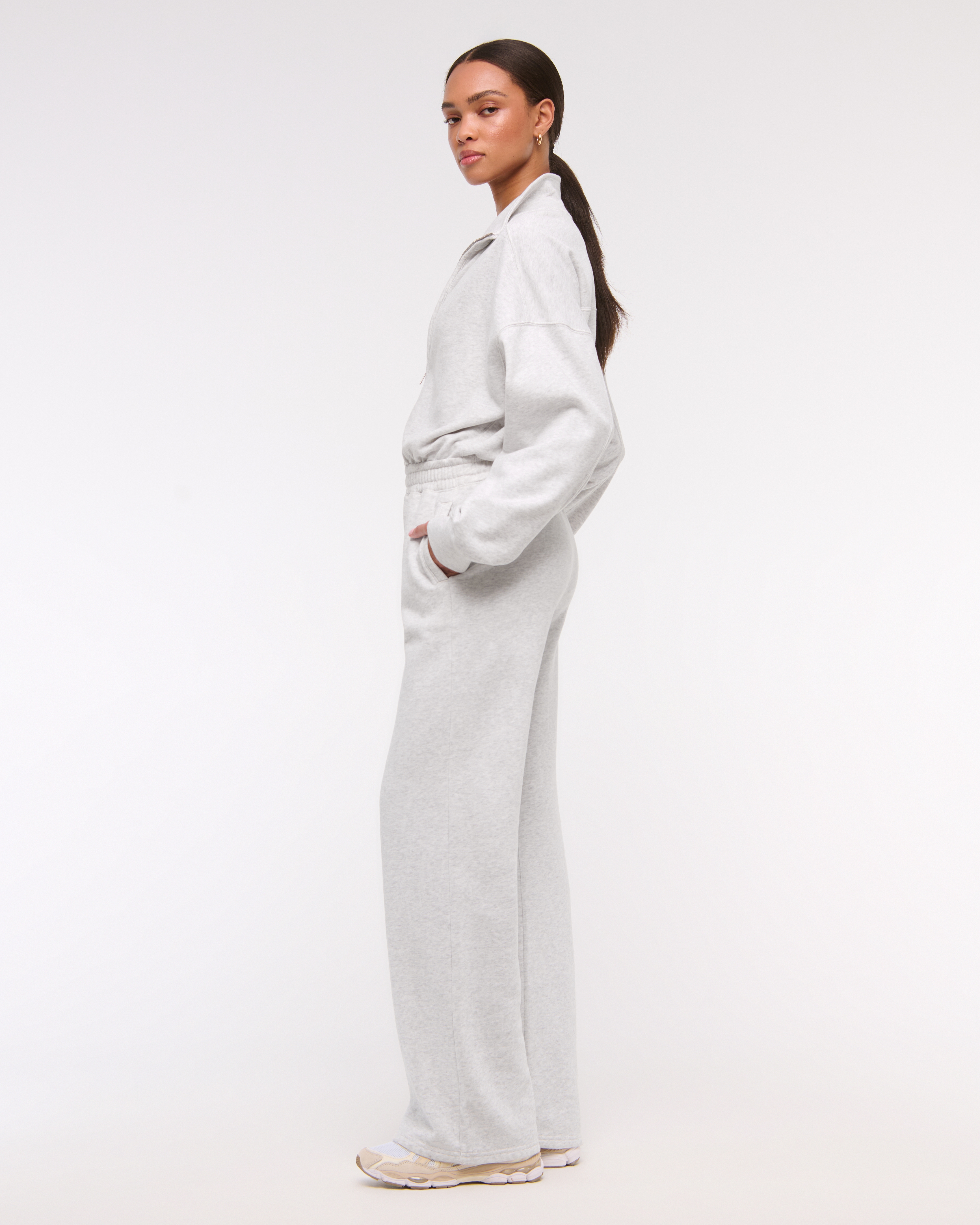 Женские комбинезоны Abercrombie & Fitch Long-Sleeve Half-Zip Fleece Jumpsuit — фото 3