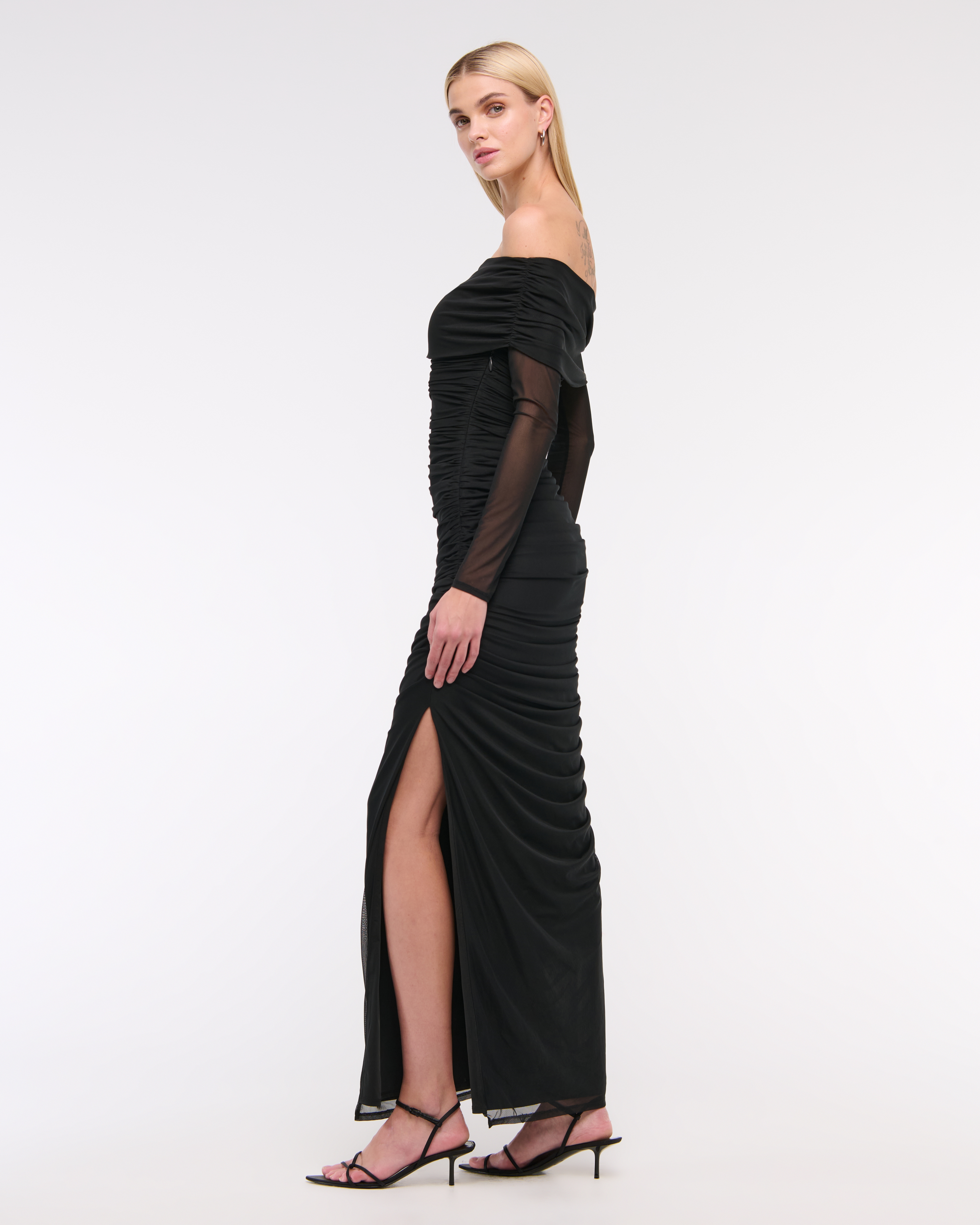 Женские платья Abercrombie & Fitch Long-Sleeve Mesh Asymmetrical Draped Maxi Dress — фото 3