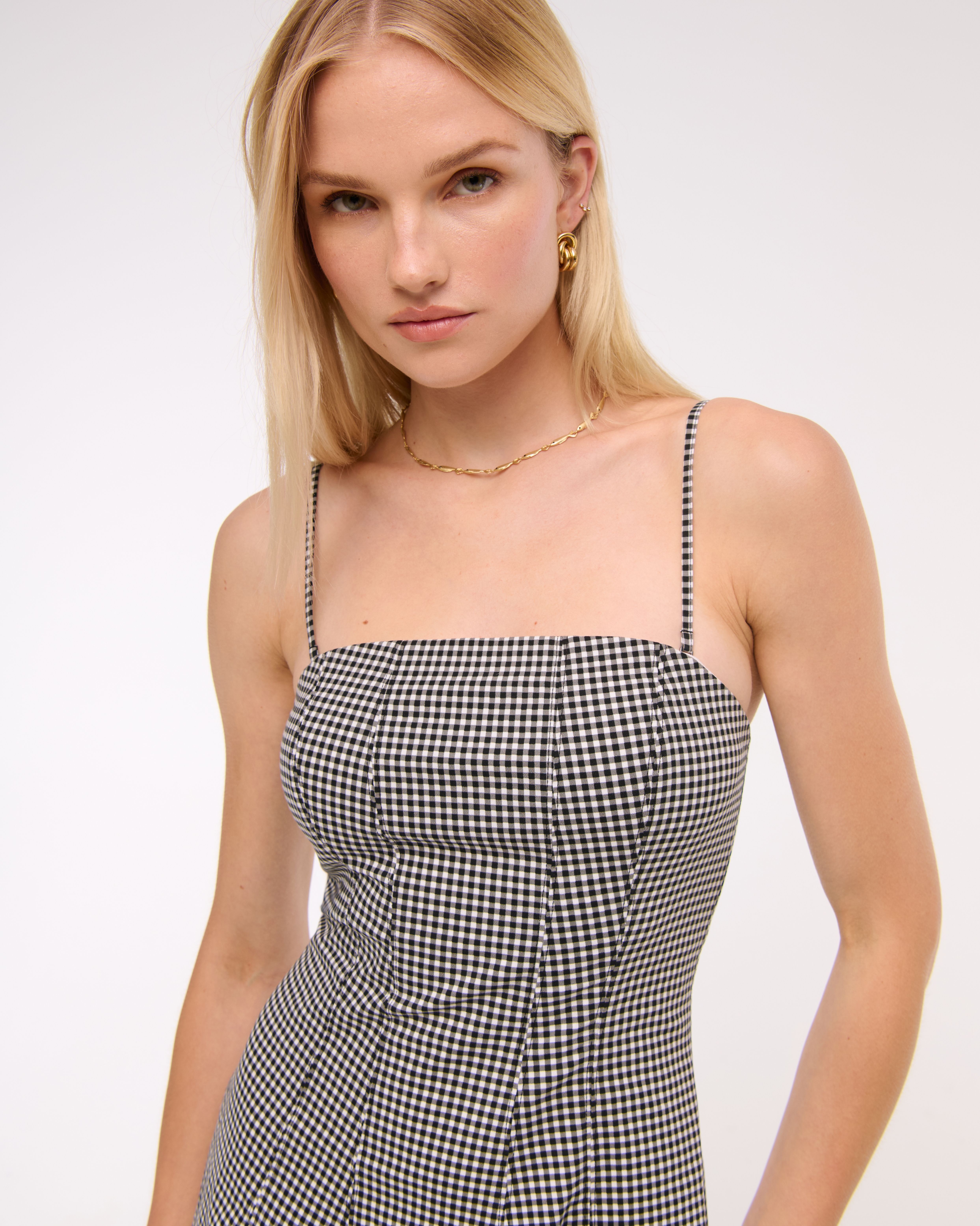 Женские платья Abercrombie & Fitch The A&F Mila Strapless Mini Dress — фото 3