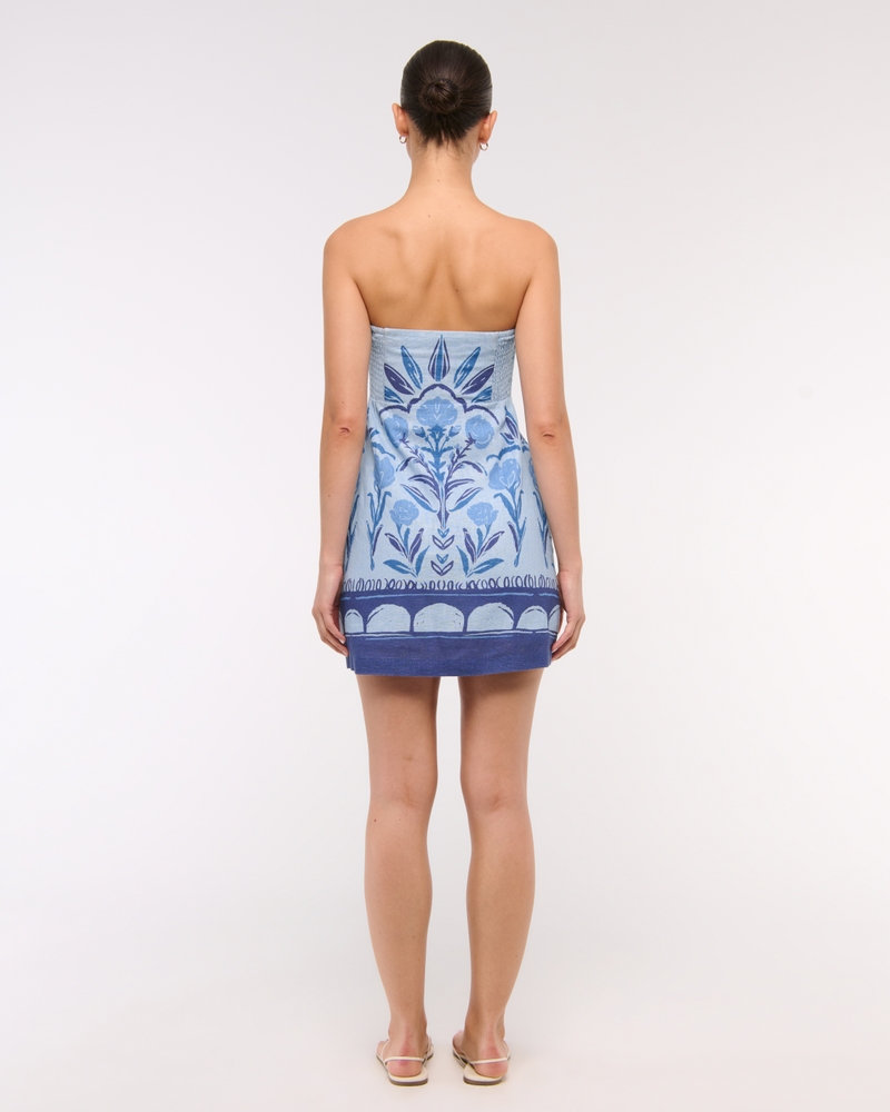 The A&F Scarlett Strapless Linen-Blend Skort