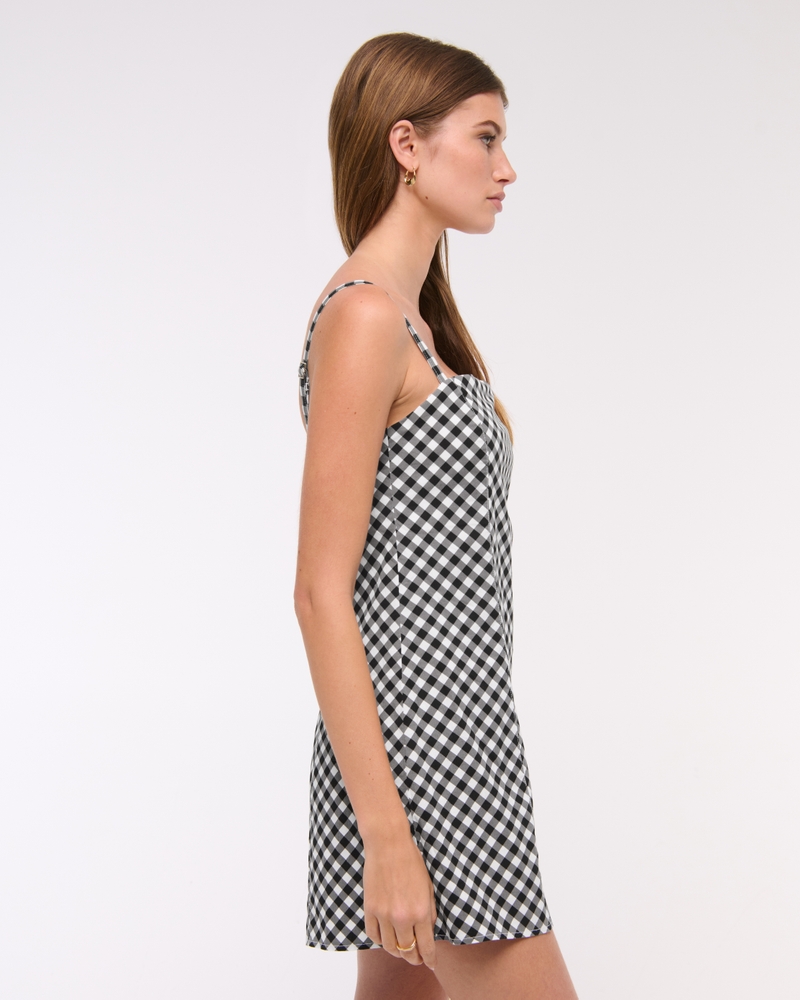 Bra-Free Everyday Skort