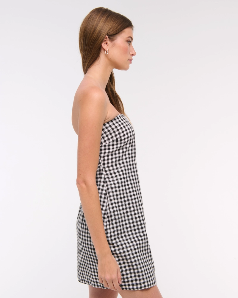 The A&F Scarlett Strapless Linen-Blend Skort