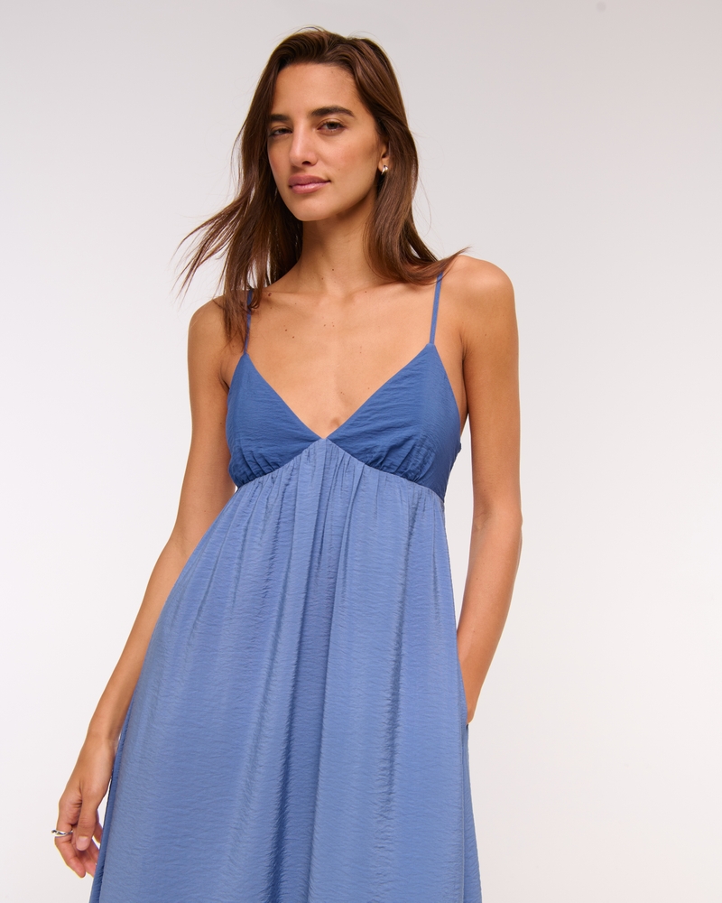 Bra-Free Clasp-Back Flowy Maxi Dress