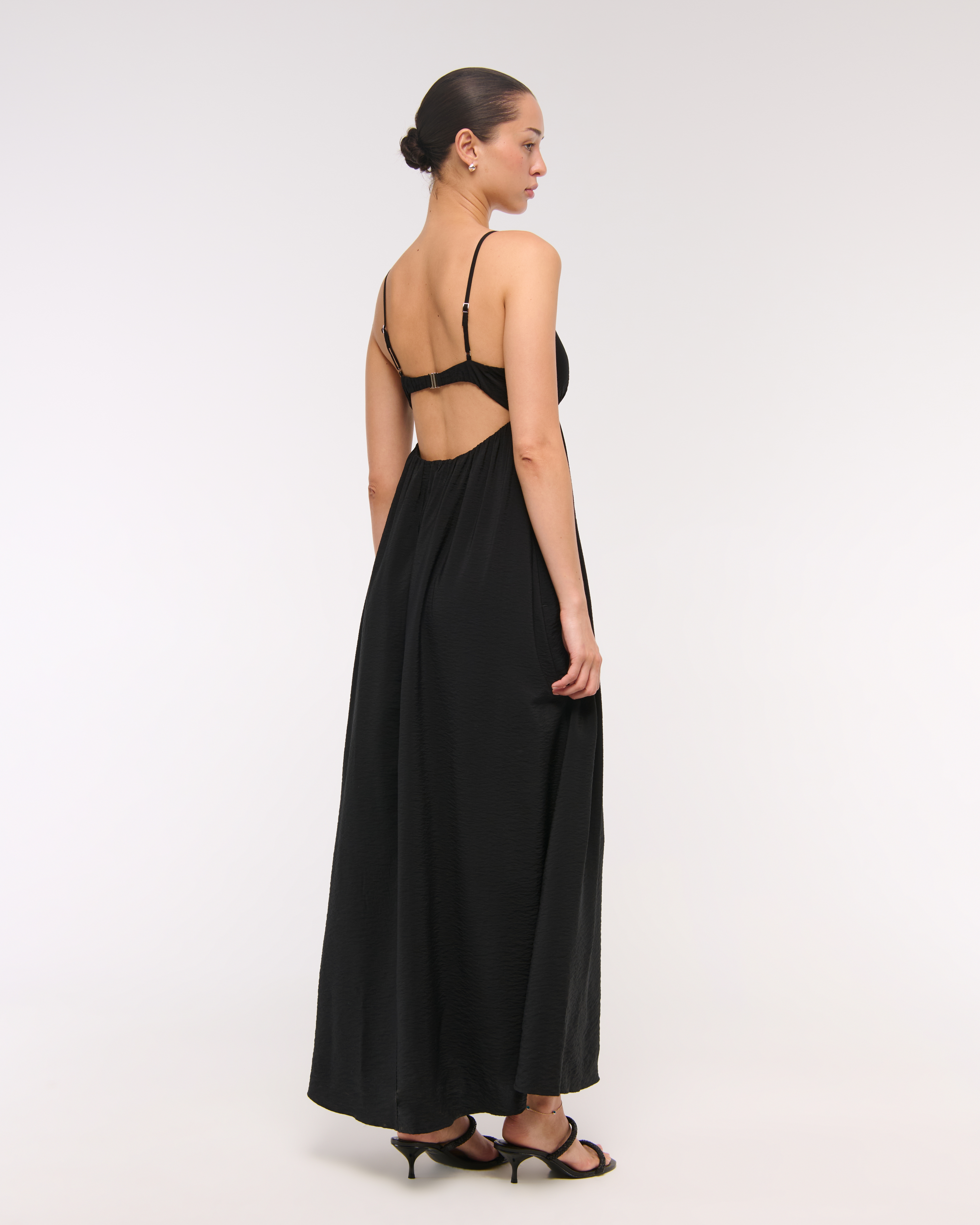 【関税込み】Rabanne ブラック Piercing マキシワンピース Black Long Piercing Maxi Dress by Rabanne on Sale