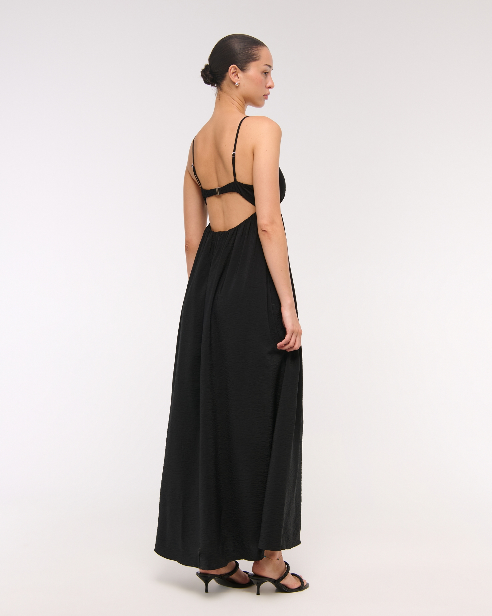 Bra-Free Clasp-Back Flowy Maxi Dress