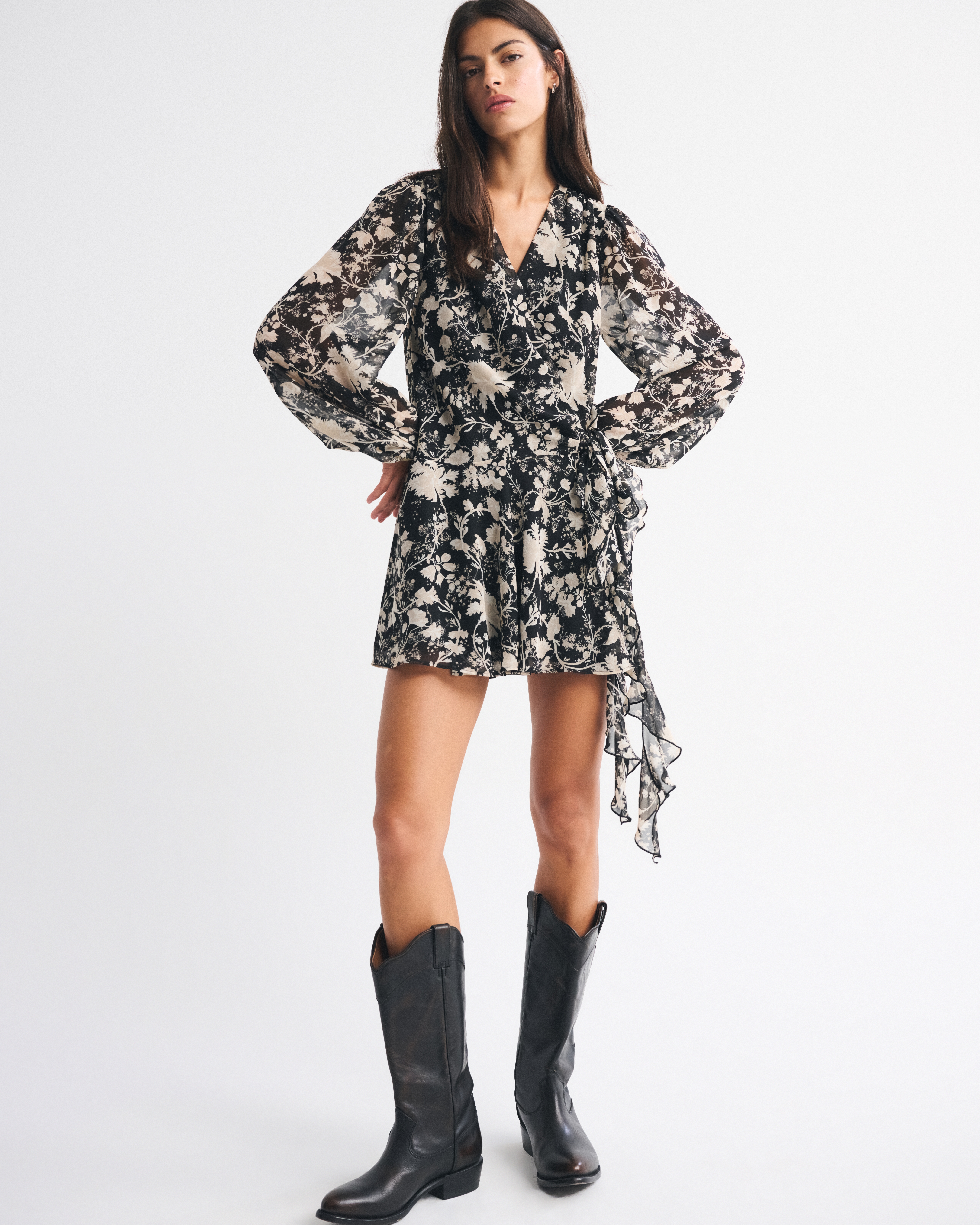 Женские платья Abercrombie & Fitch Long-Sleeve Plunge Wrap Mini Dress — фото 3
