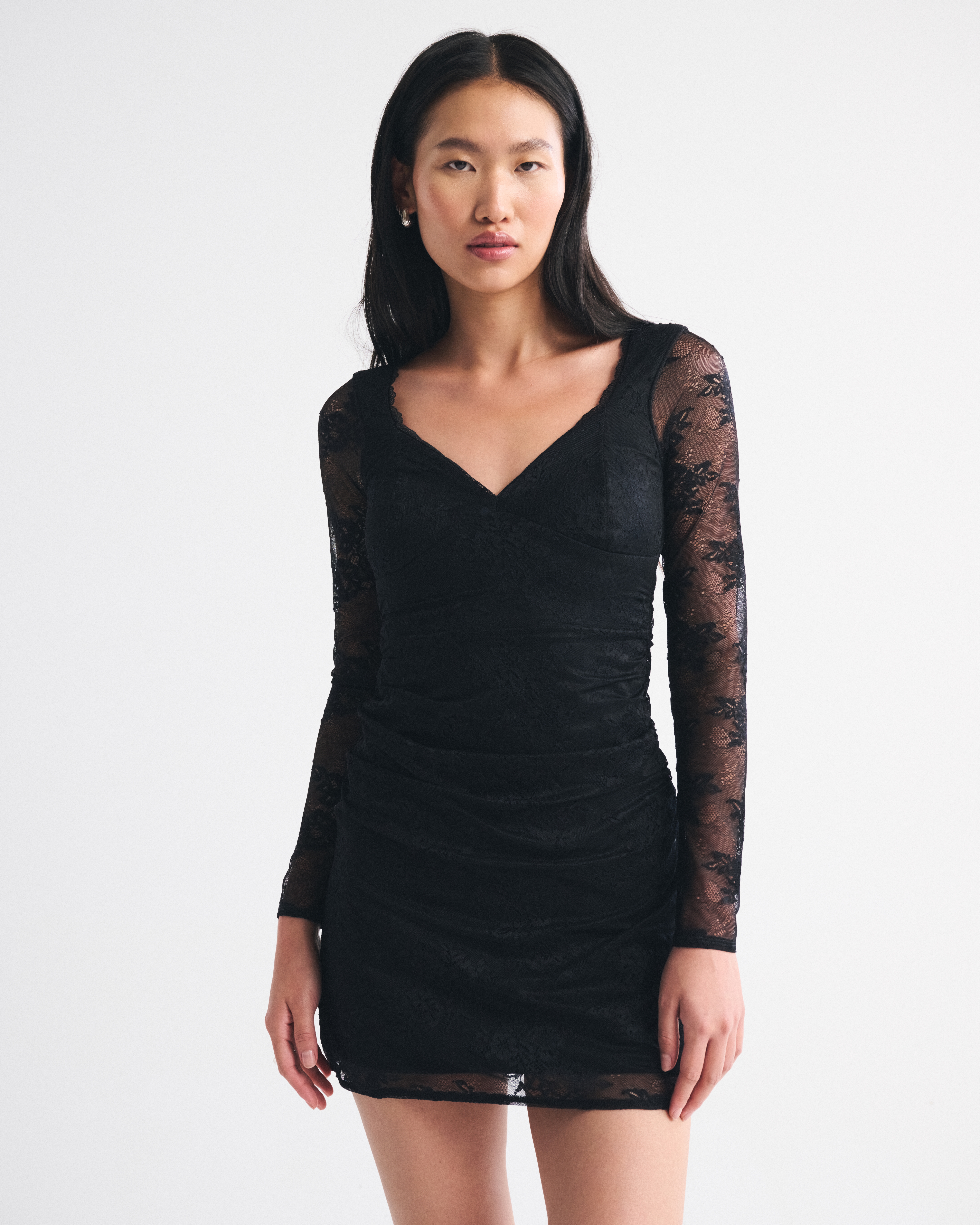 Женские платья Abercrombie & Fitch A&F Zoe Bra-Free Long-Sleeve Lace Mini Dress — фото 2