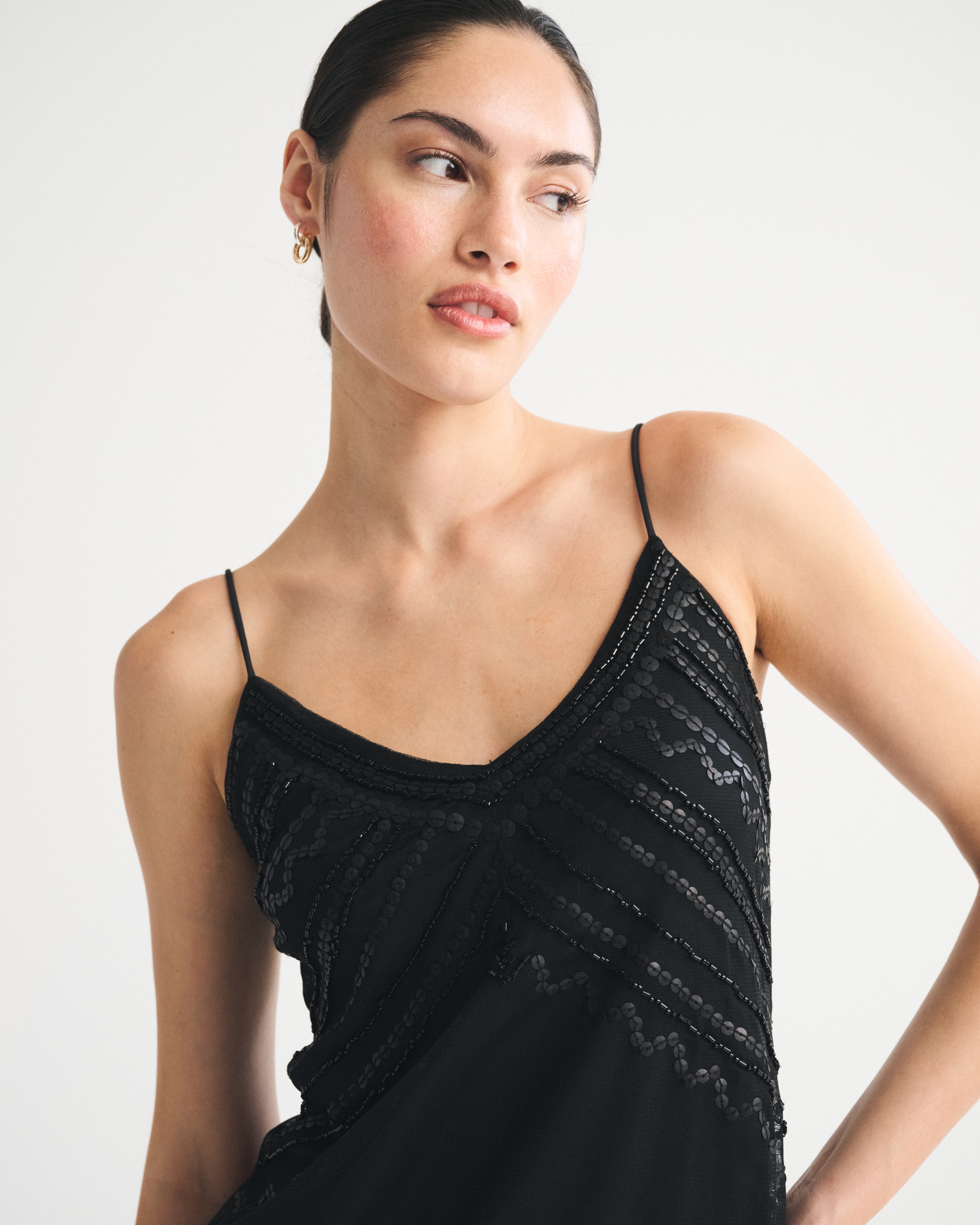 Женские платья Abercrombie & Fitch Tie-Back Beaded Slip Midi Dress — фото 3