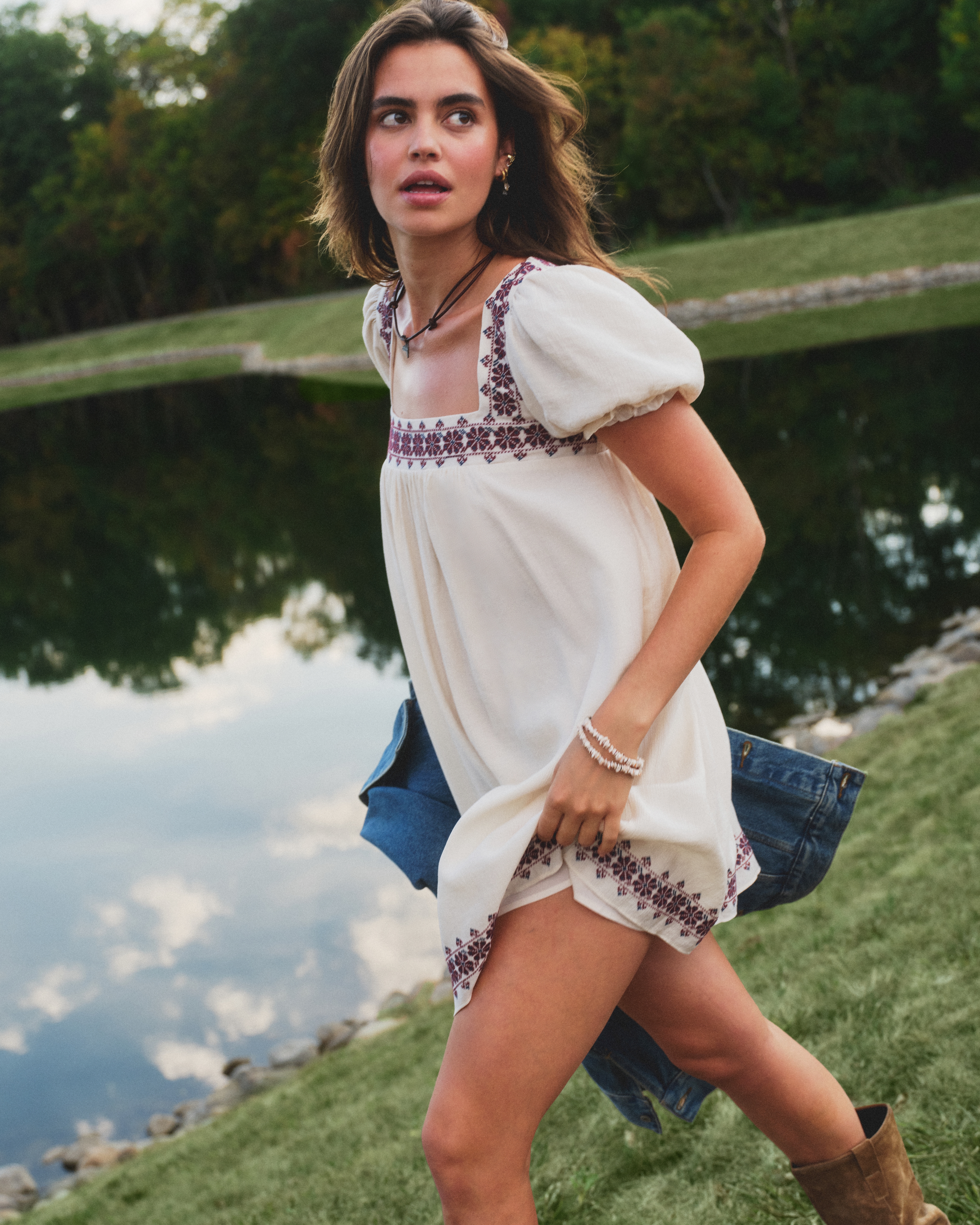 Женские платья Abercrombie & Fitch Puff Sleeve Babydoll Mini Dress — фото 2