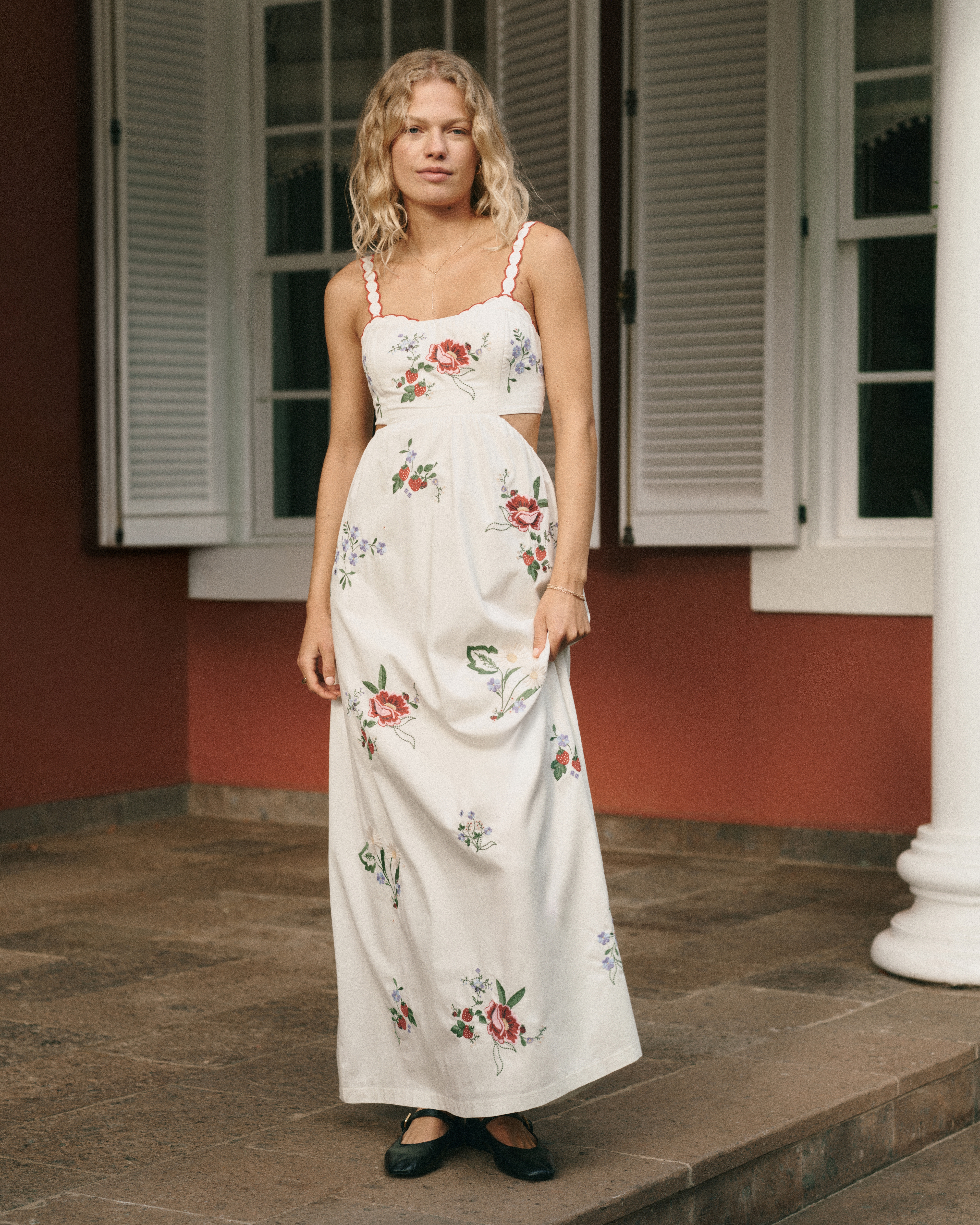 Женские платья Abercrombie & Fitch Bra-Free Embroidered Maxi Dress — фото 2