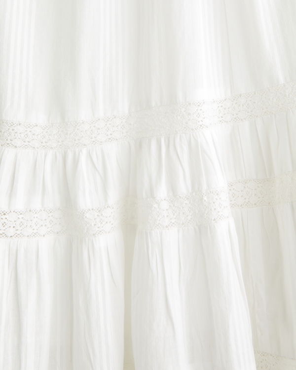 abercrombie flowy tiered maxi dress Bra-Free Tie-Back Flowy V-Neck Maxi Dress
