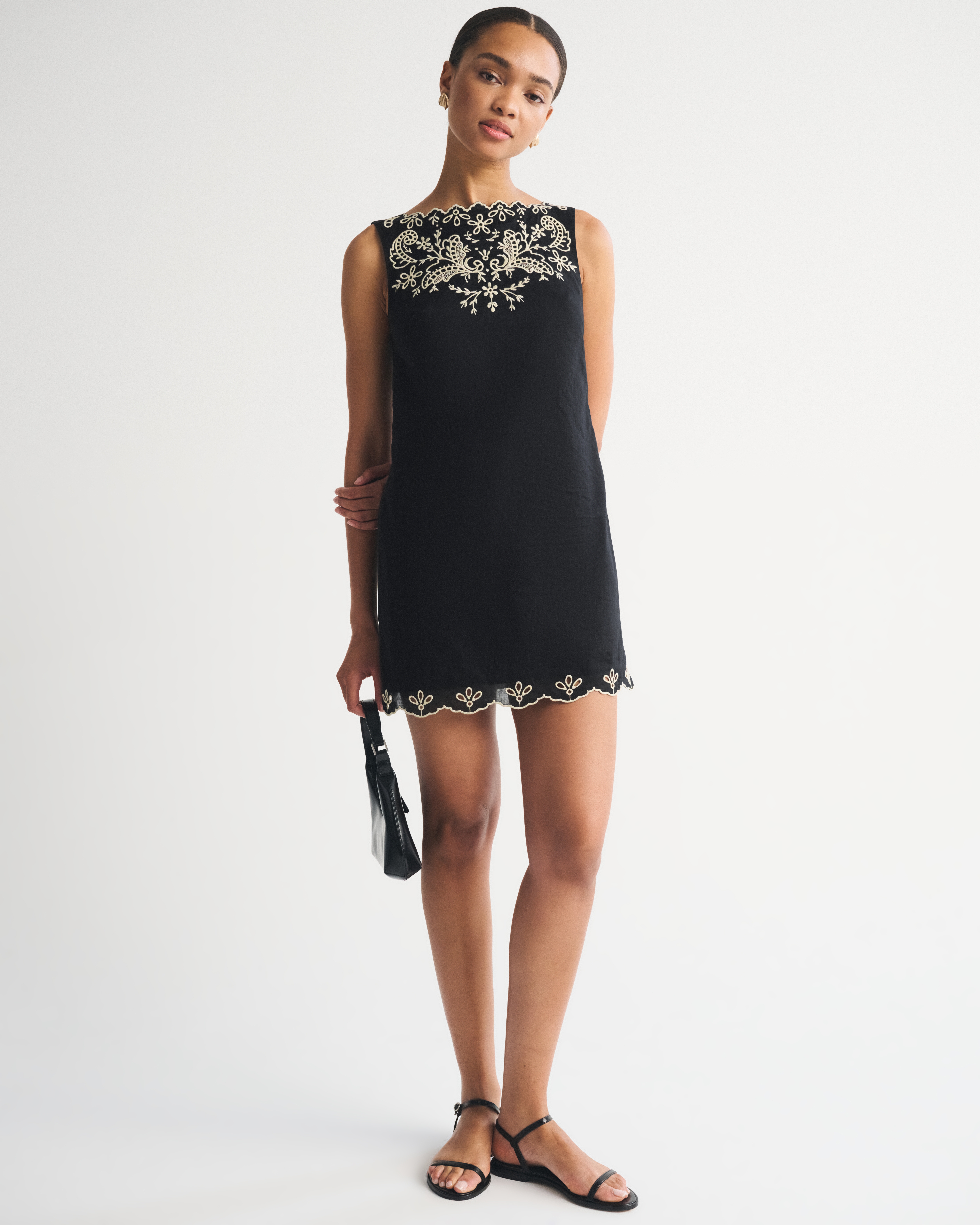 Женские платья Abercrombie & Fitch Embroidered High Neck Mini Dress — фото 3