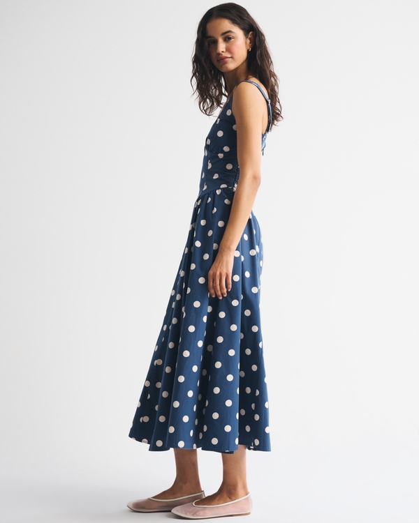 Bra-Free Scoopneck Dipped-Waist Midi Dress