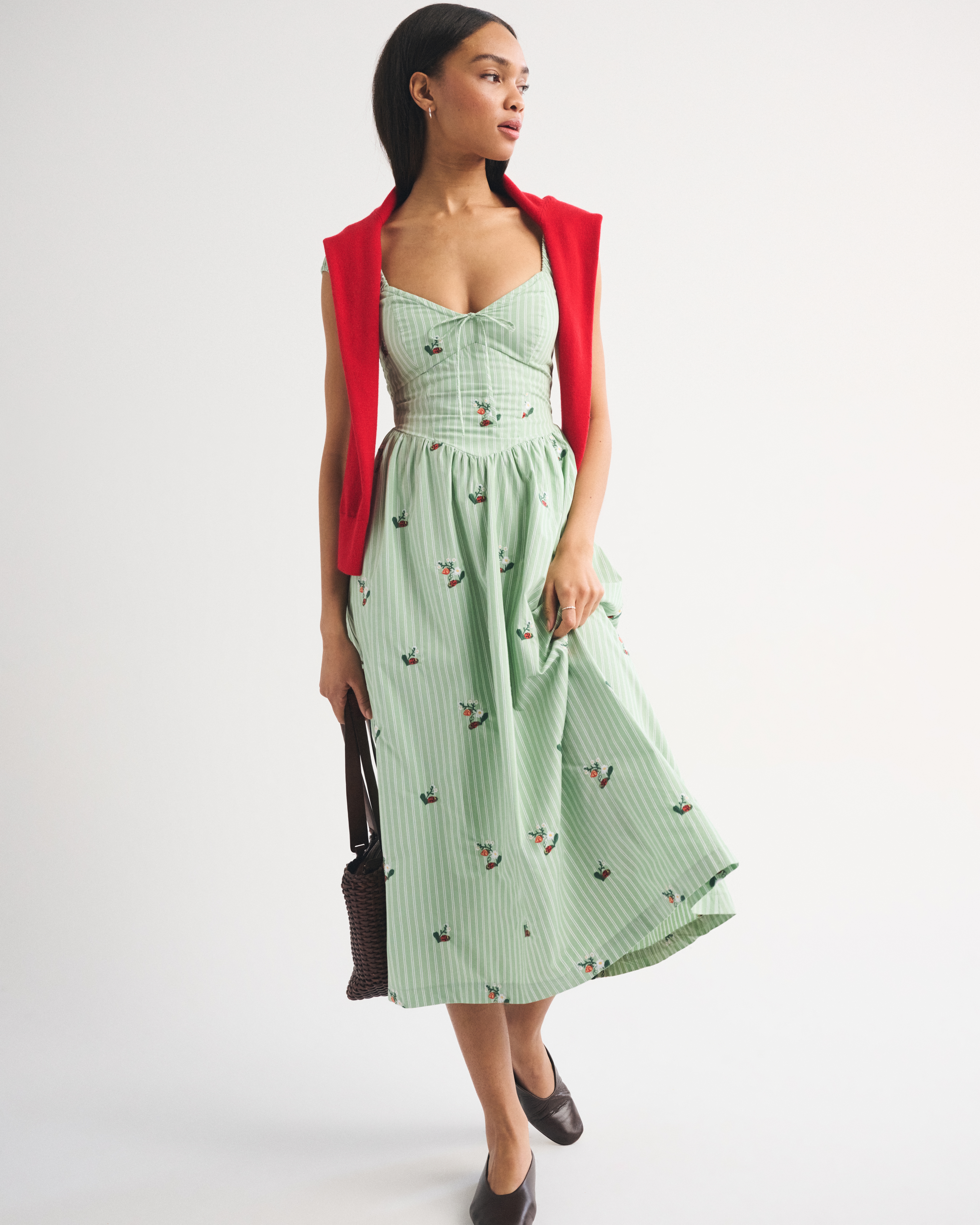 Женские платья Abercrombie & Fitch Bra-Free Cap Sleeve Dipped Waist Midi Dress — фото 3