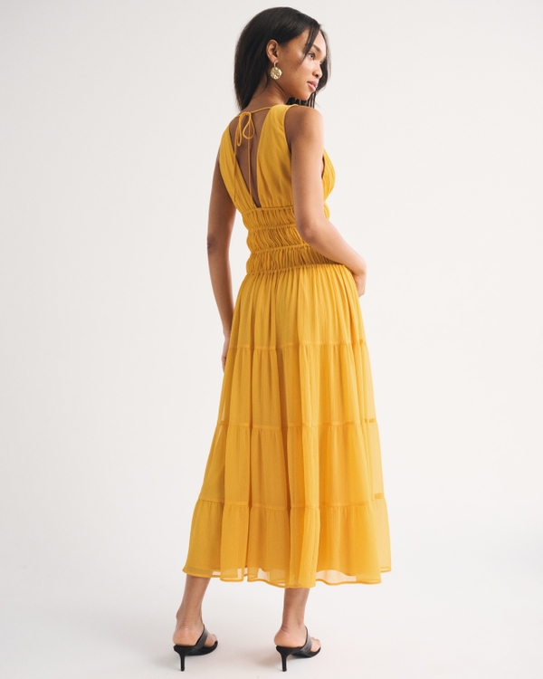 flowy maxi dresses for women Summer Sunlit Breeze Floral Sundress Its classic design and effortless style make it an essential piece for any fashionista Women's Plus Size Maxi Dresses