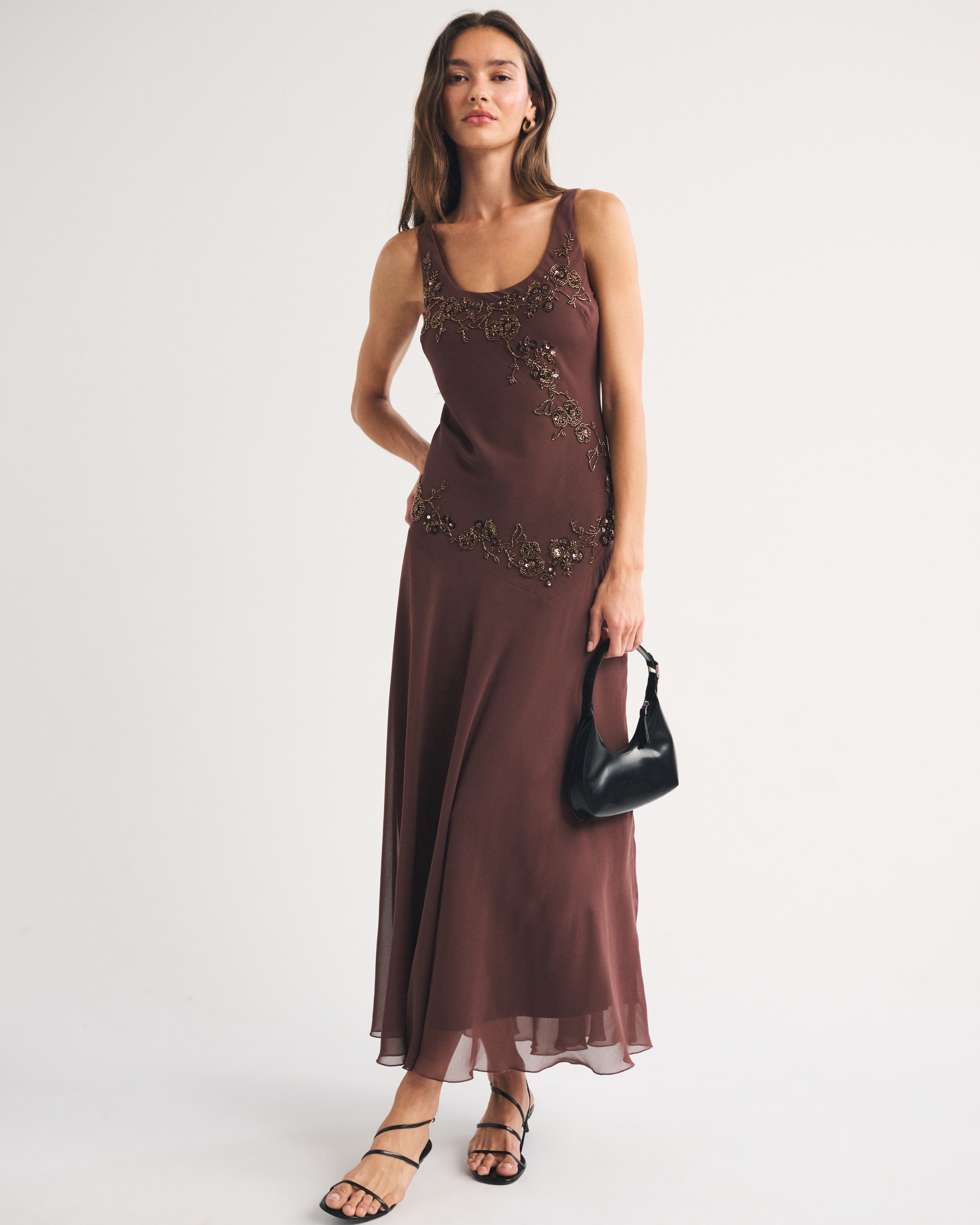Женские платья Abercrombie & Fitch Bra-Free Embellished Scoop Neck Maxi Dress — фото 2