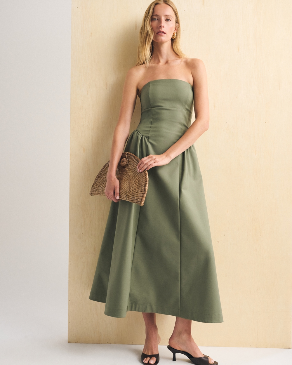 Bra-Free Strapless Dipped-Waist Maxi Dress