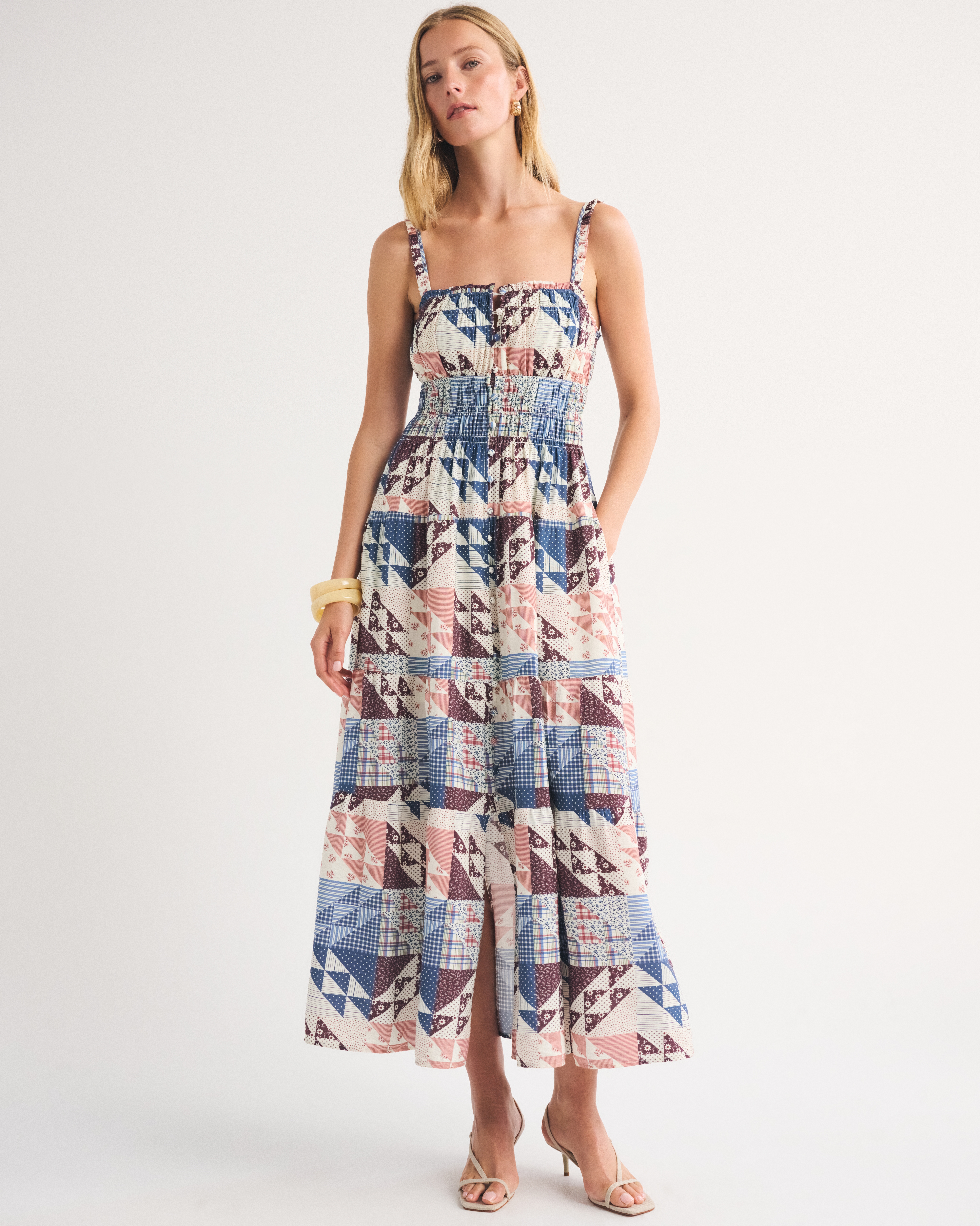 Женские платья Abercrombie & Fitch Bra-Free Button-Through Smocked Maxi Dress — фото 2