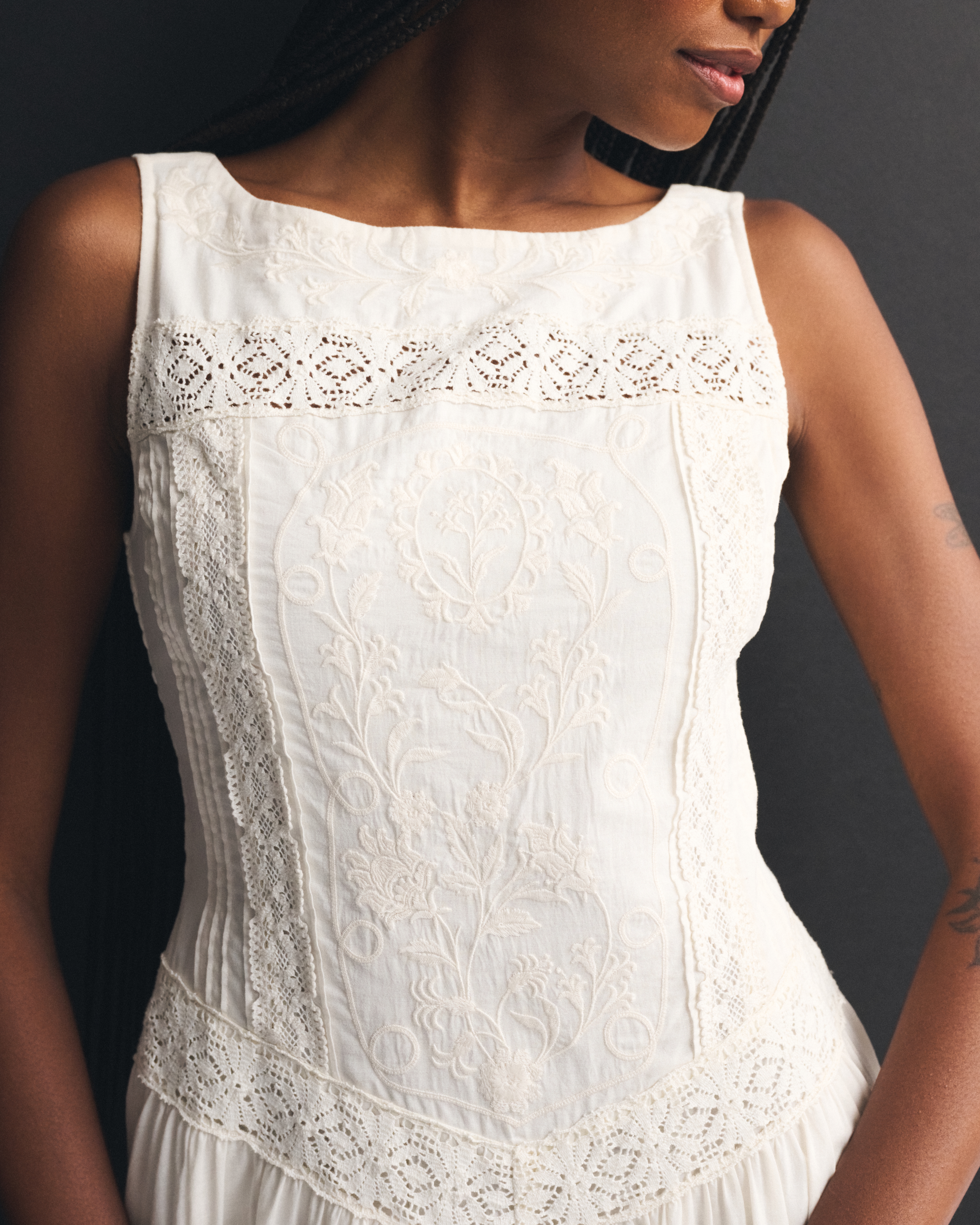Женское платье Abercrombie & Fitch 100% Cotton Lace-Trim Slash Midi, цвет: Кремовый — фото 3