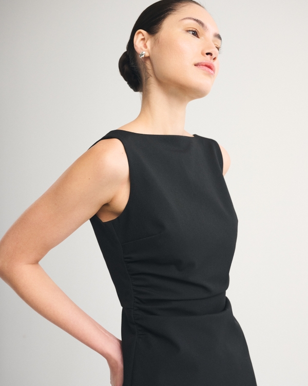 Bra-Free High-Neck Forme Mini Dress