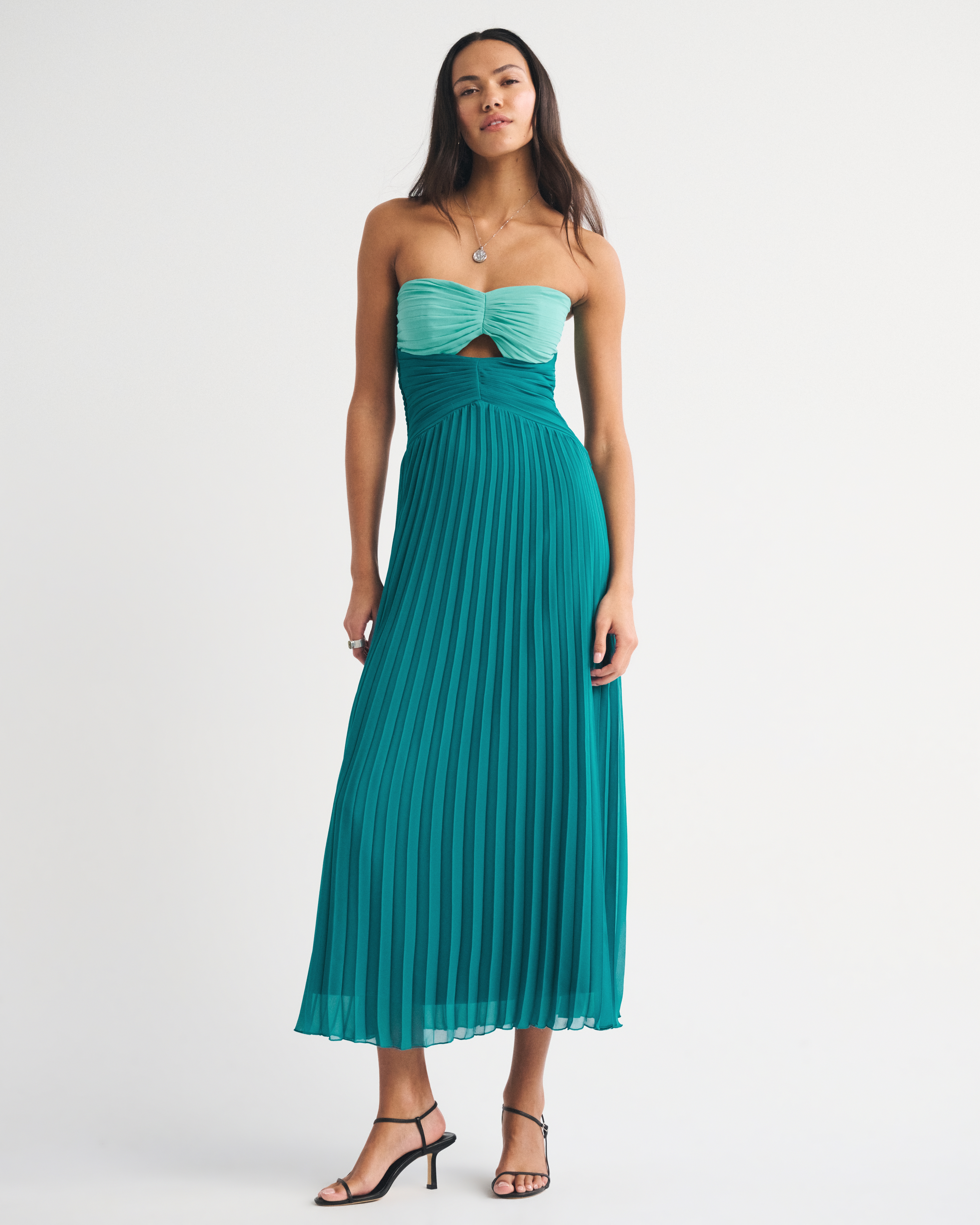Женские платья Abercrombie & Fitch Bra-Free A&F Giselle Cutout Maxi Dress — фото 2