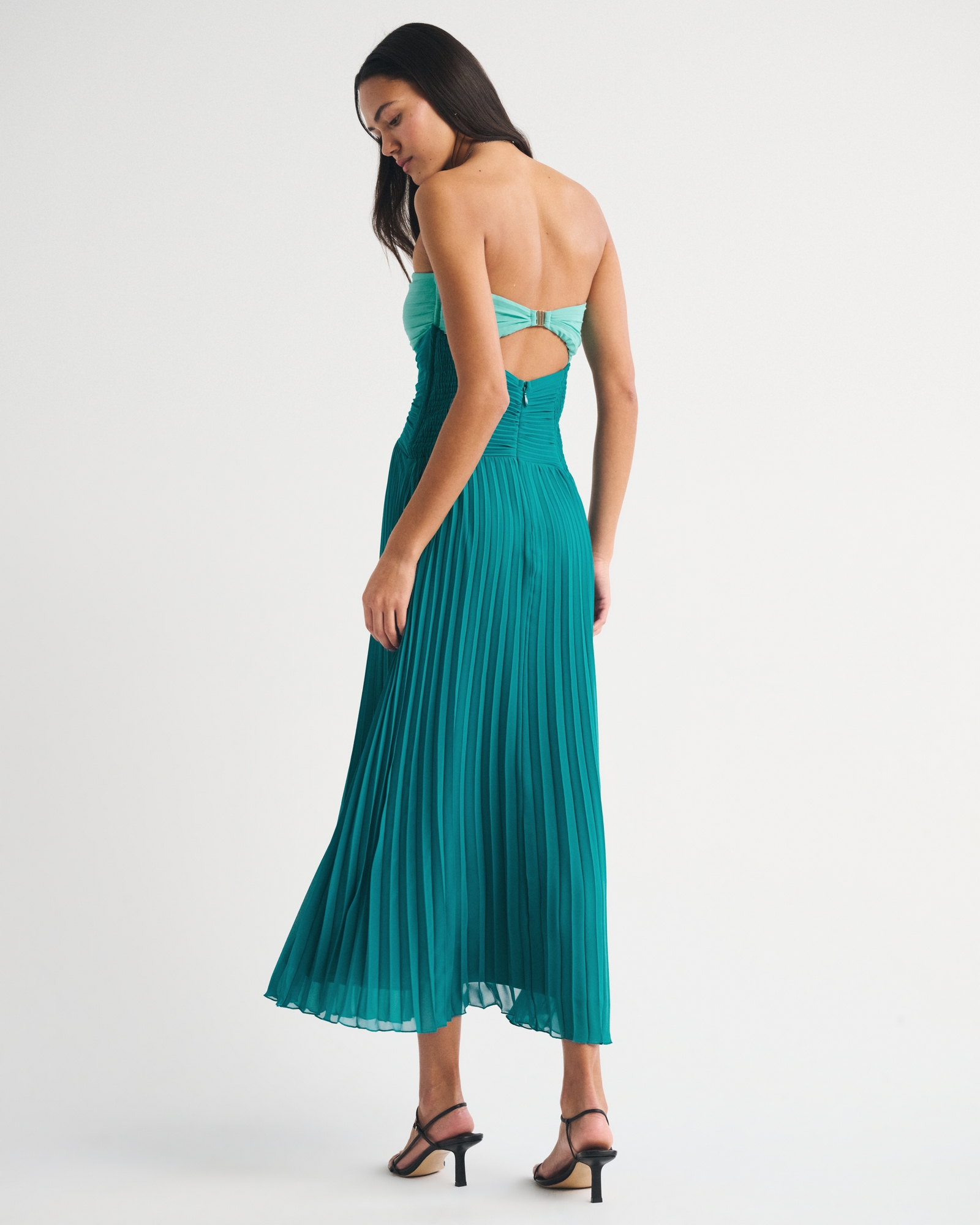 Bra-Free A&F Giselle Cutout Maxi Dress