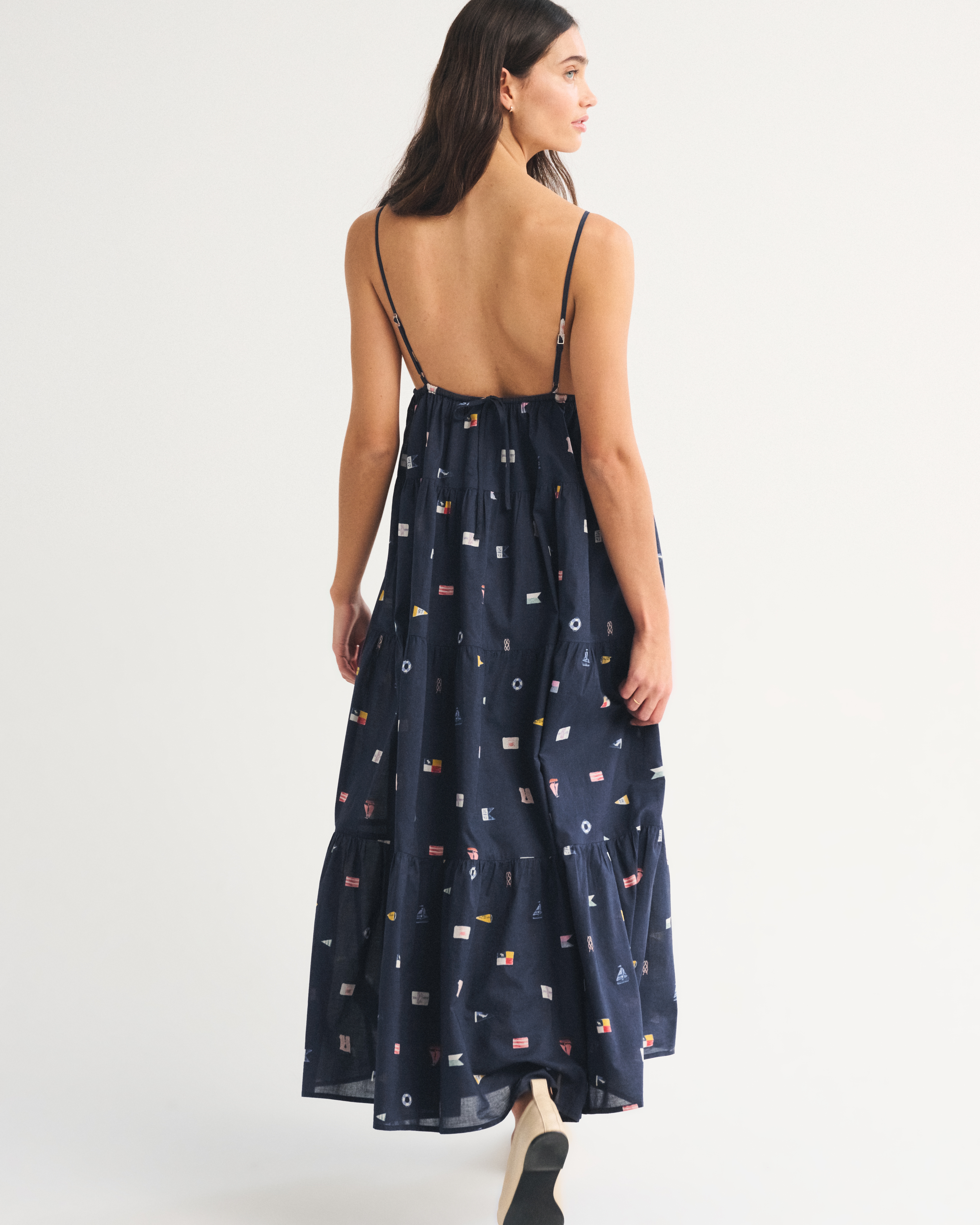 Женские платья Abercrombie & Fitch Bra-Free V-Neck Tiered Flowy Maxi Dress — фото 3