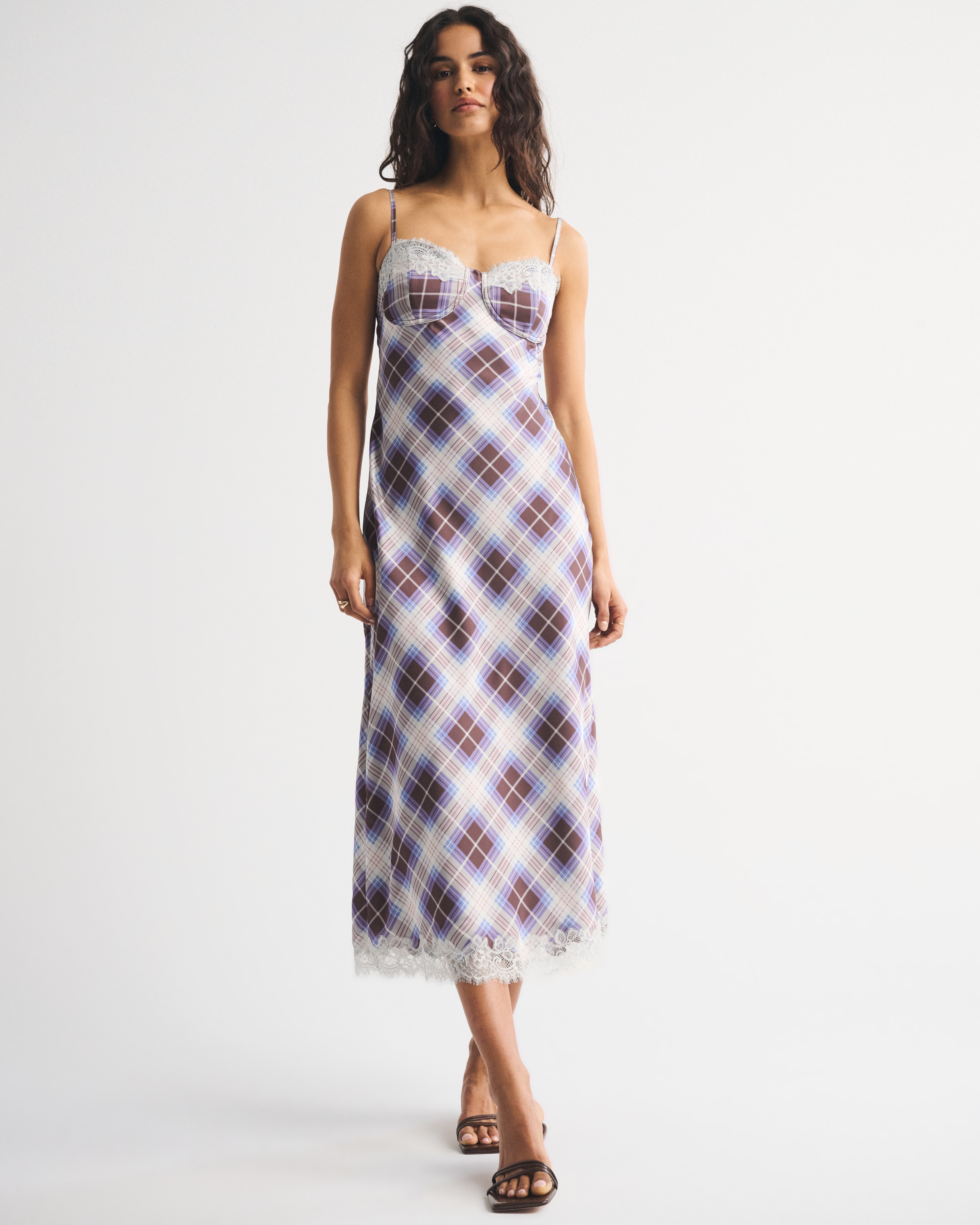 Женские платья Abercrombie & Fitch Bra-Free Lace Trim Midi Dress — фото 2