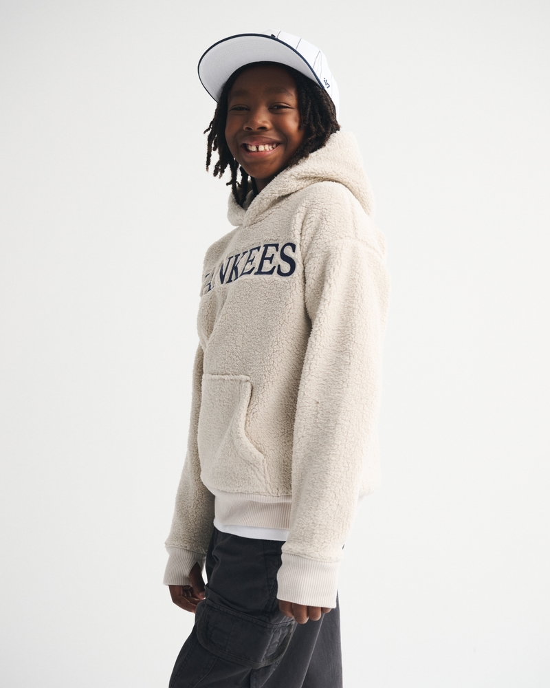 new york yankees graphic sherpa popover hoodie