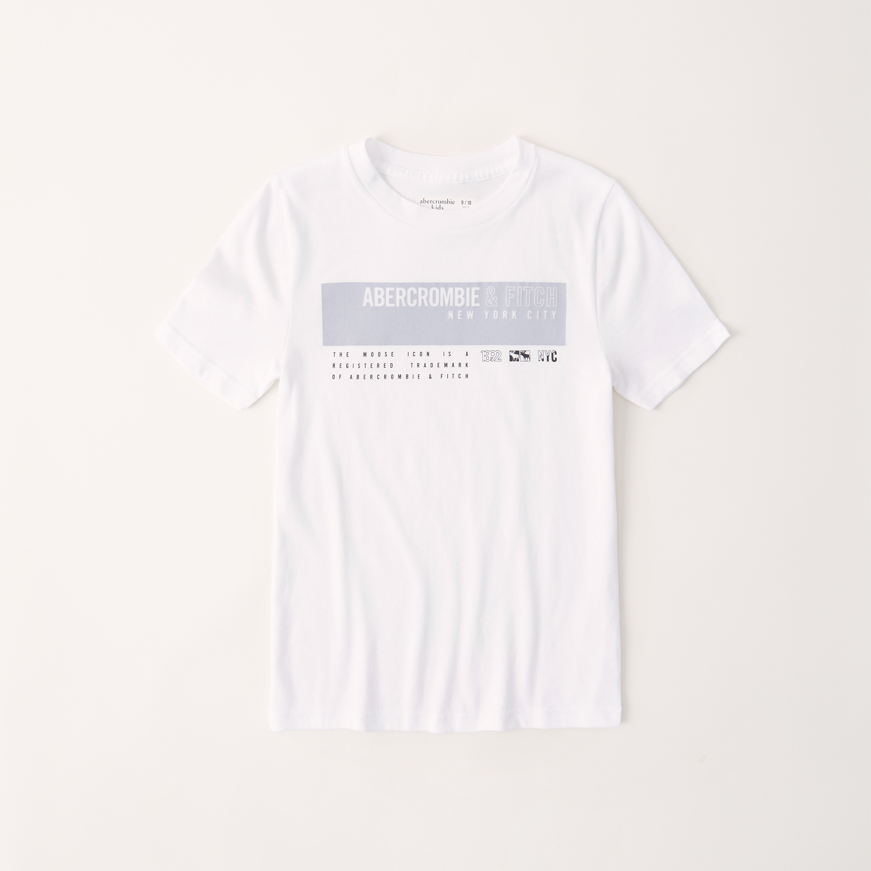 boys white t shirt