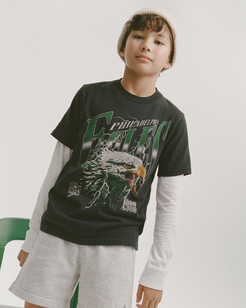 philadelphia eagles graphic tee