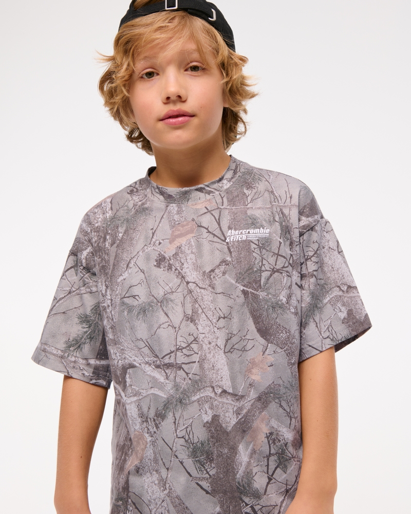 graphic logo tee