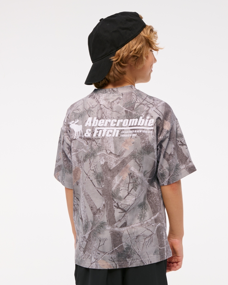graphic logo tee