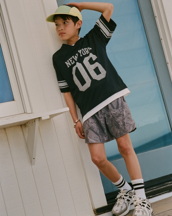 mesh football graphic tee, Black view 1