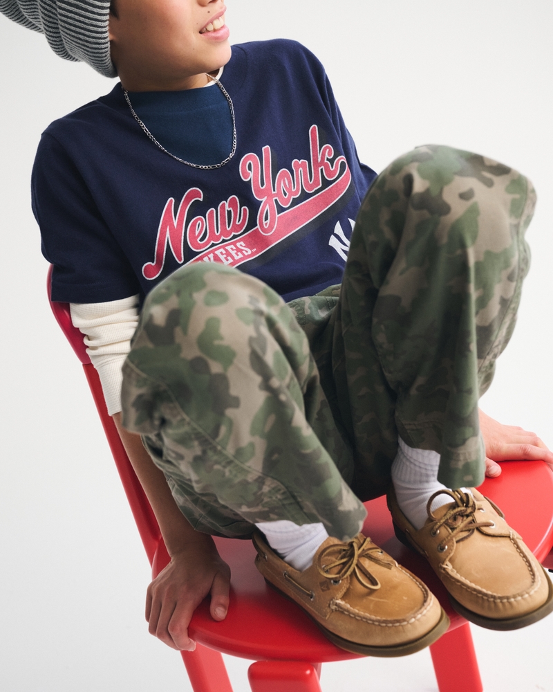 new york yankees graphic tee