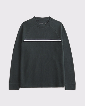 long-sleeve vintage-inspired tee