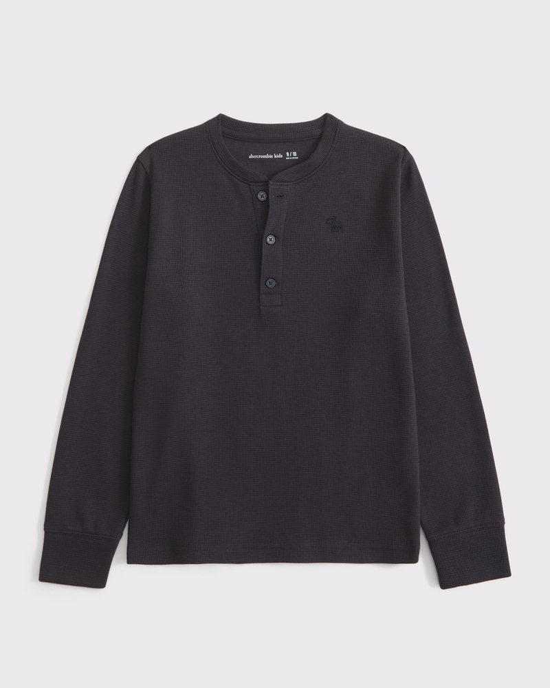 long-sleeve vintage-inspired tee