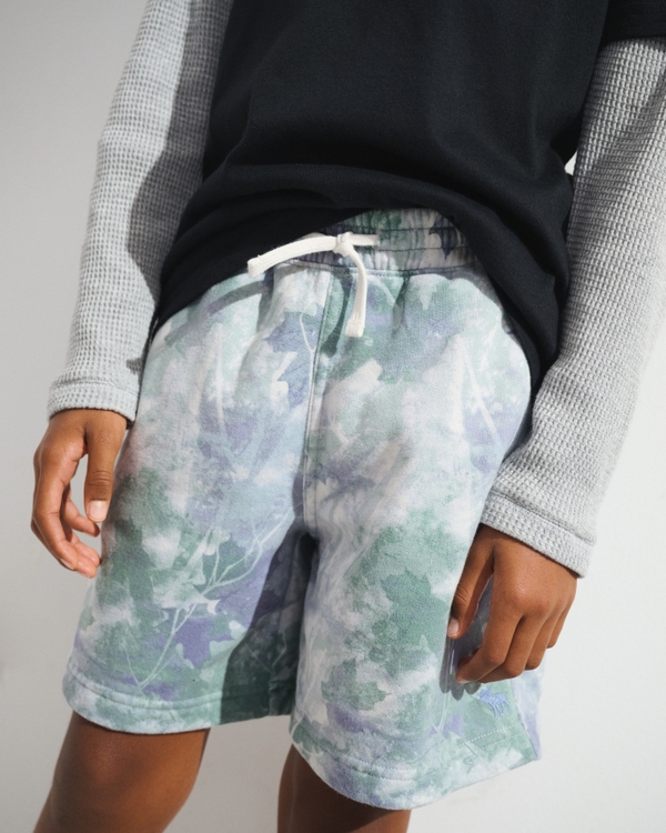 essential fleece icon shorts