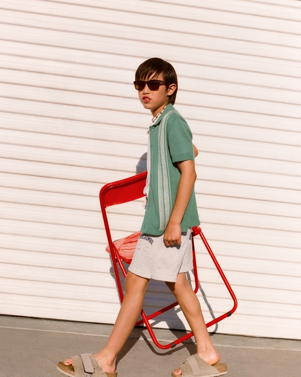 fleece logo shorts, Light Gray view 1