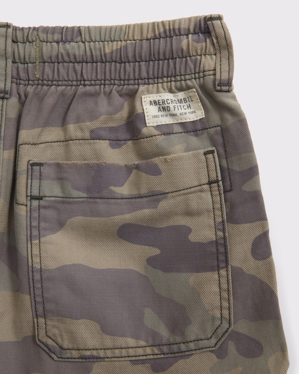 cargo shorts, Camo view 2
