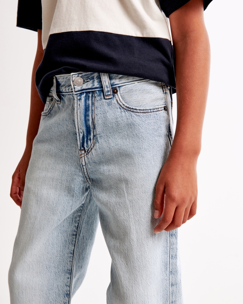 lightweight baggy jeans