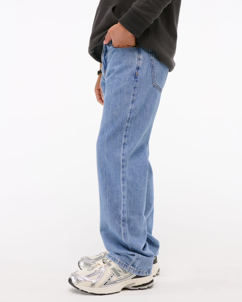 lightweight baggy jeans