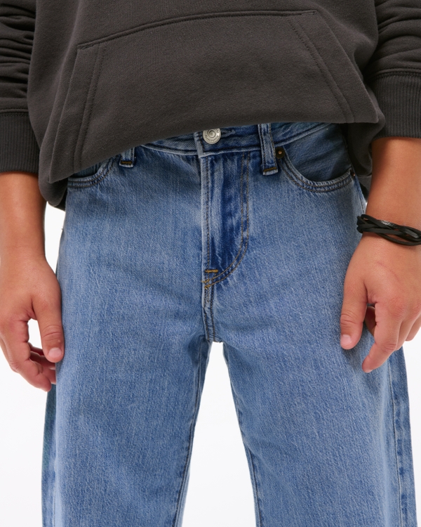 lightweight baggy jeans