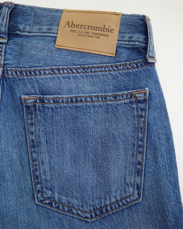 lightweight baggy jeans