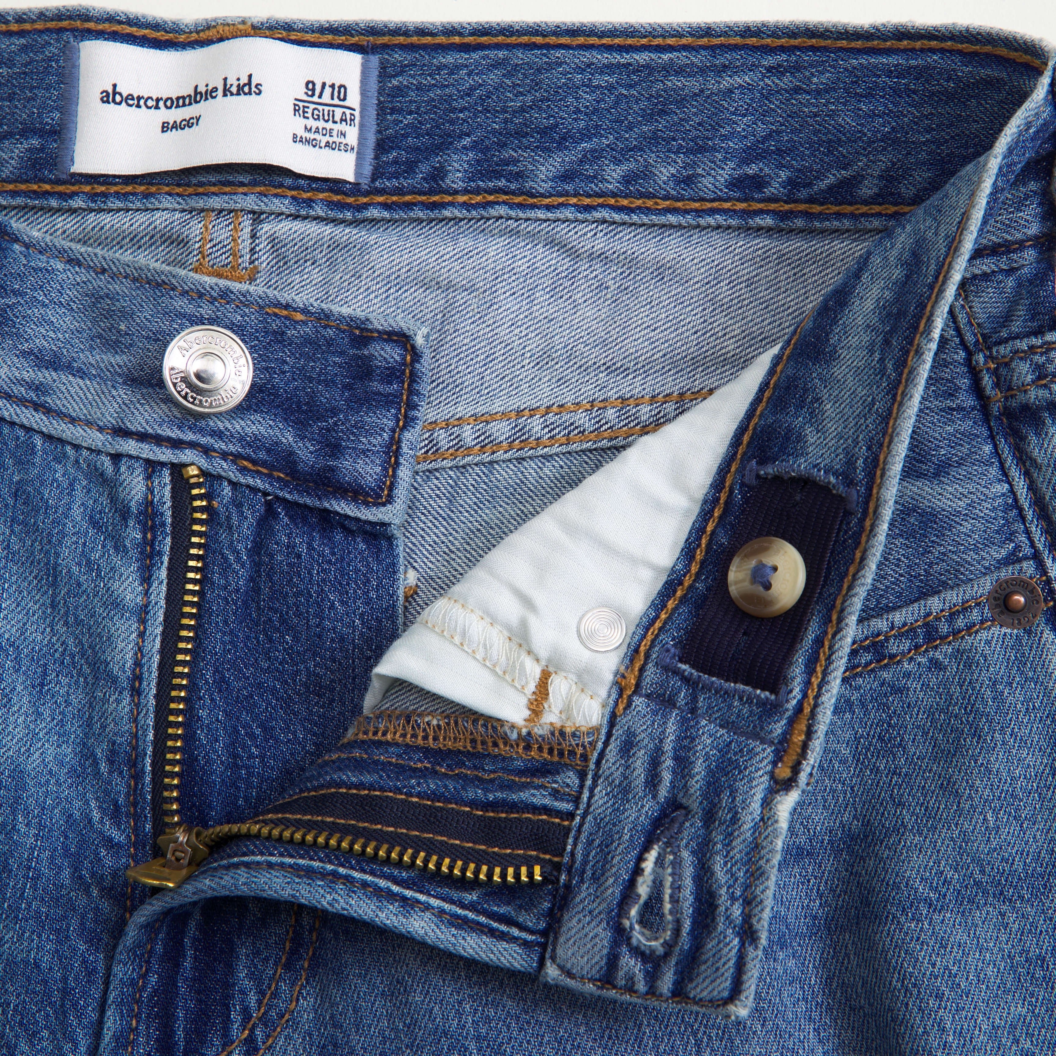 Abercrombie & Fitch Lightweight Baggy Jeans In Blue