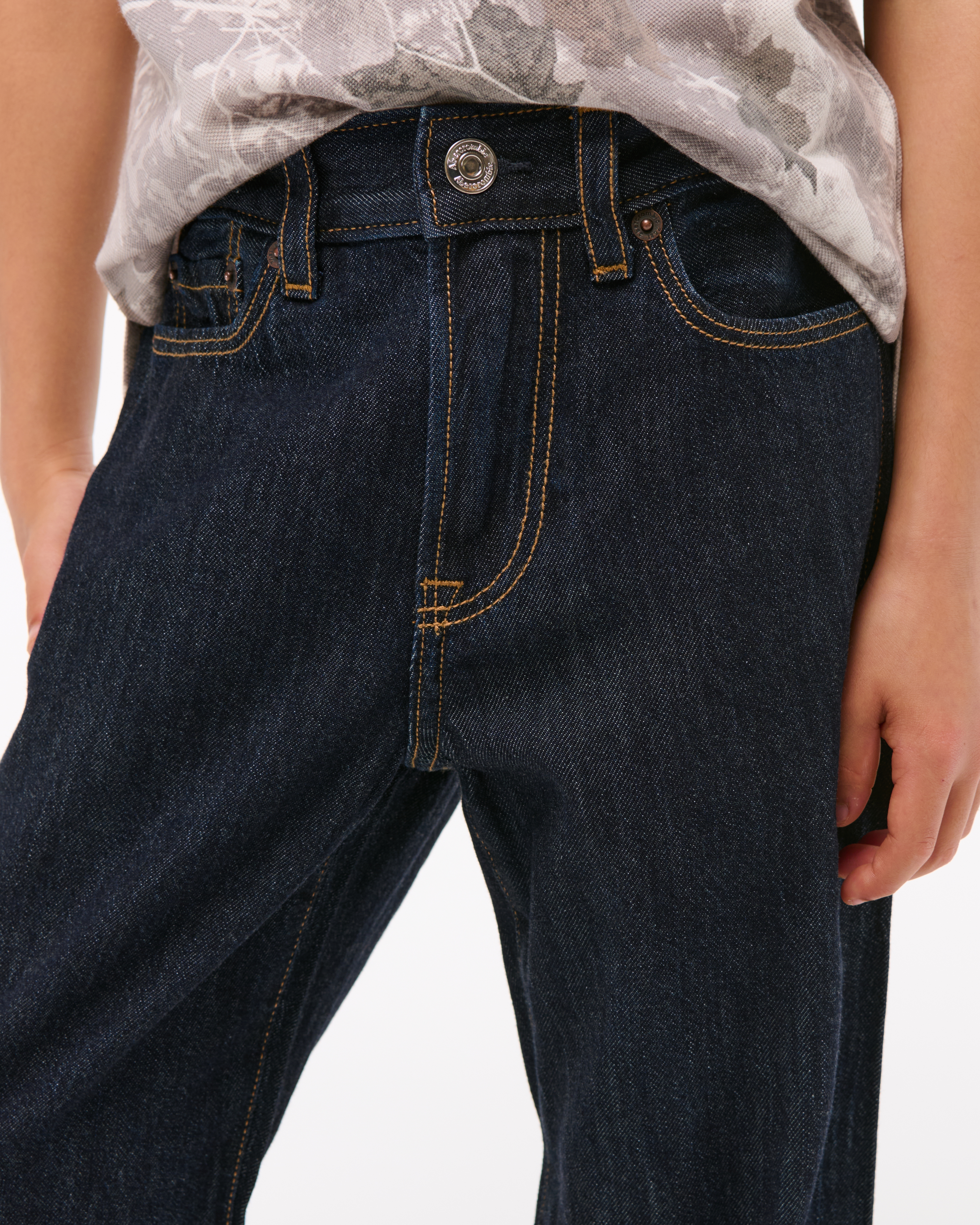Abercrombie & Fitch Loose Jeans In Blue